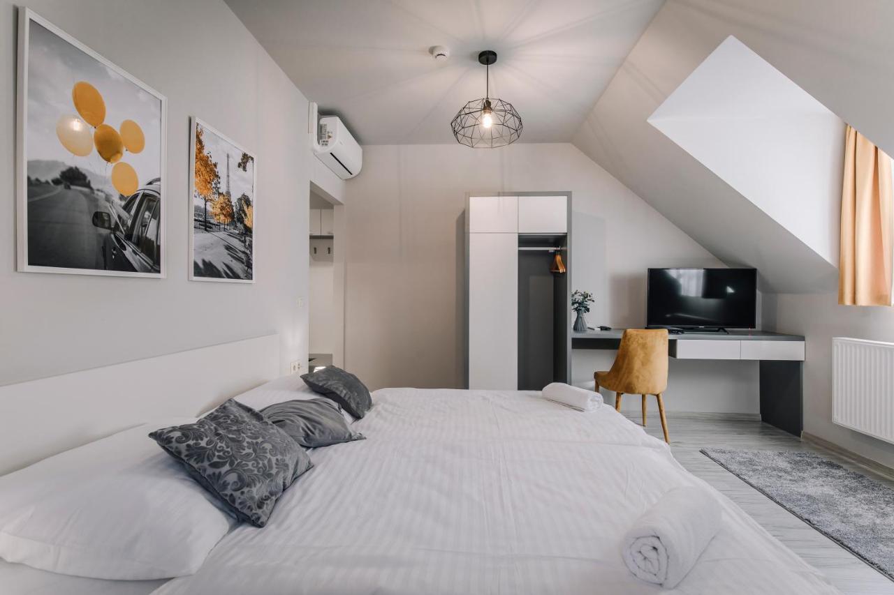 Soho Apartmanhaz 杰尔 外观 照片