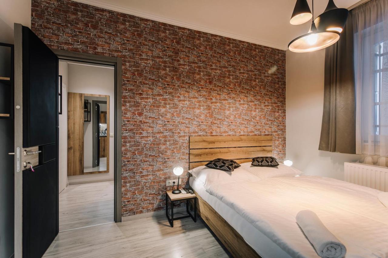 Soho Apartmanhaz 杰尔 外观 照片