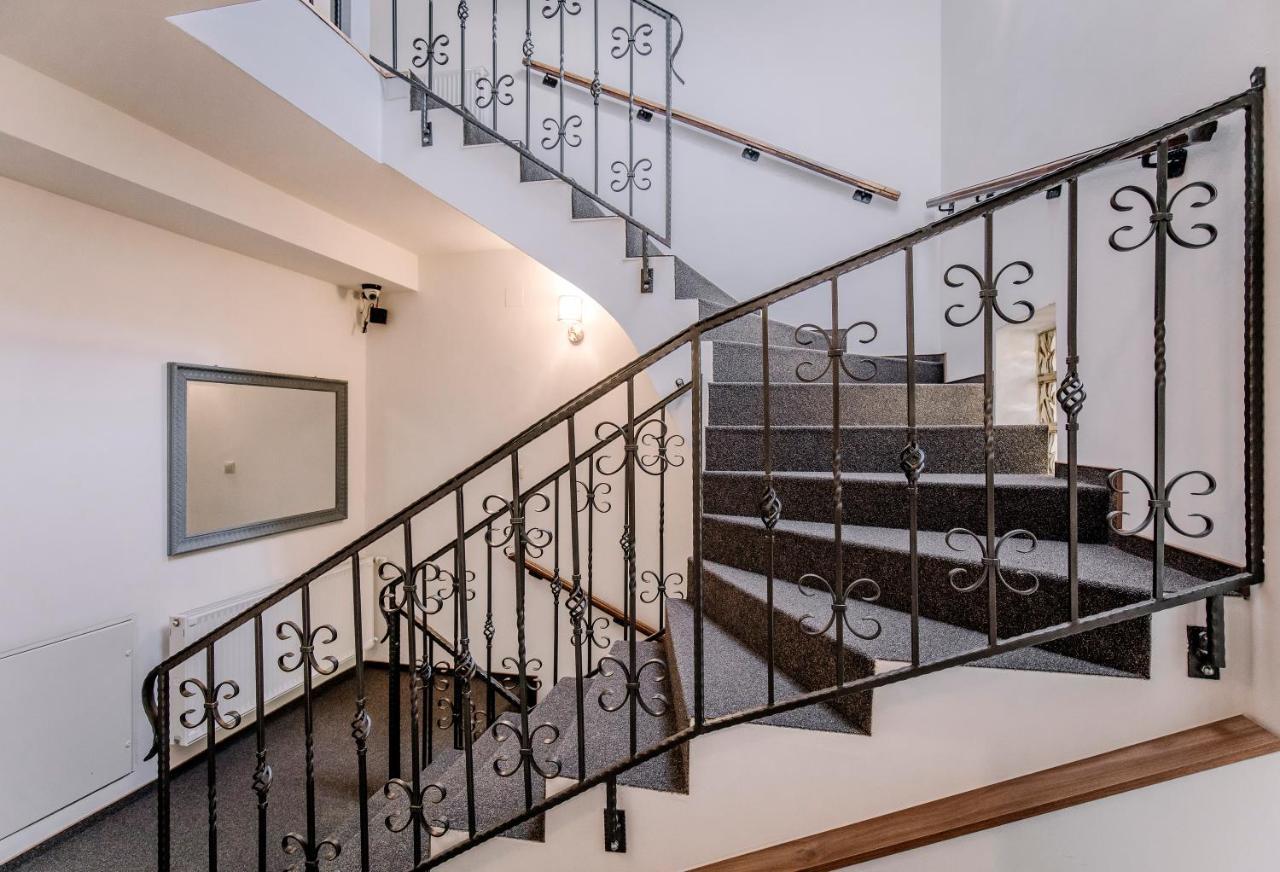 Soho Apartmanhaz 杰尔 外观 照片